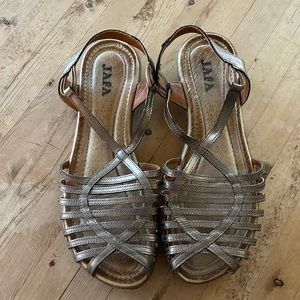 Jafa 118 Sandal in Metalic Bronze